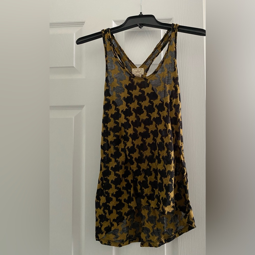 Extra Small women’s flowy shirt